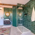 Grand Terrace Flat - Happy *