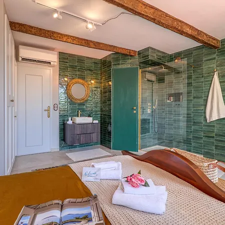 Grand Terrace Flat - Happy شقة *